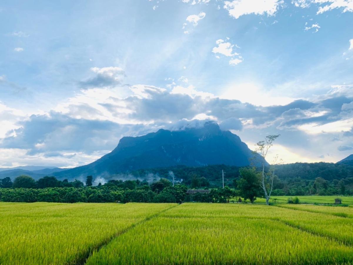 Hotel Krathom Doi Luang Chiang Dao Exterior foto